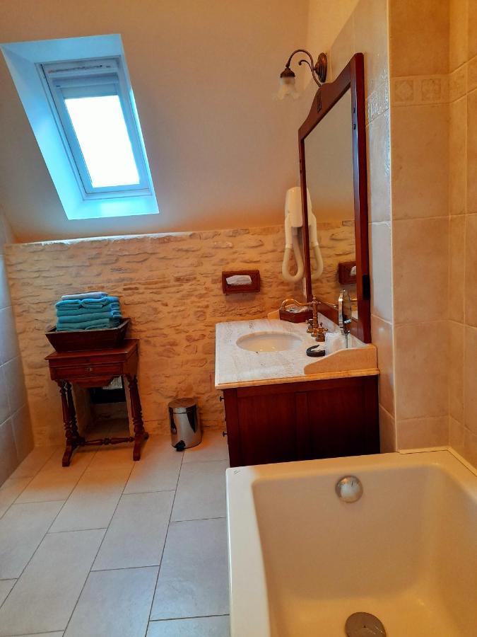Hotel Le Manoir De Mathan Crepon A La Campagne 5 Mn D'Arromanches Et 10 Mn De Bayeux 외부 사진