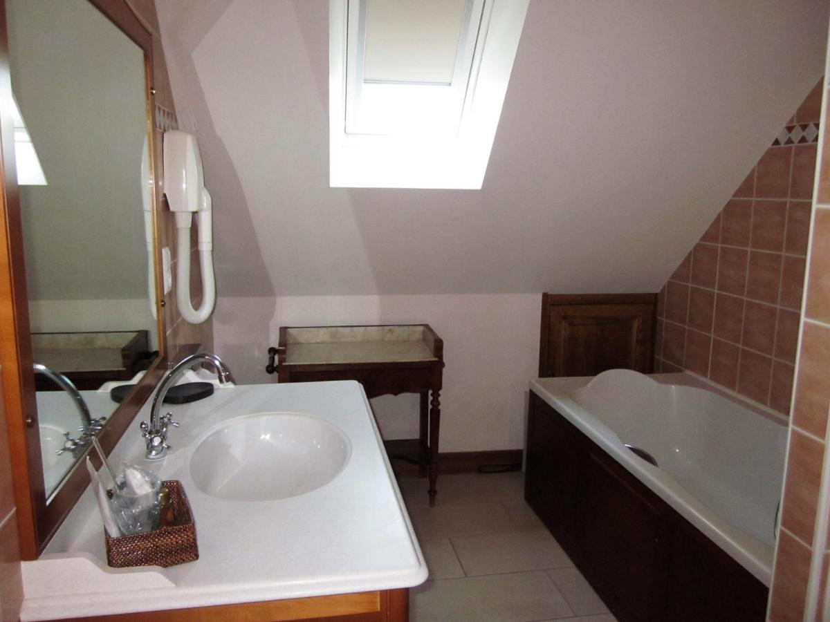 Hotel Le Manoir De Mathan Crepon A La Campagne 5 Mn D'Arromanches Et 10 Mn De Bayeux 외부 사진