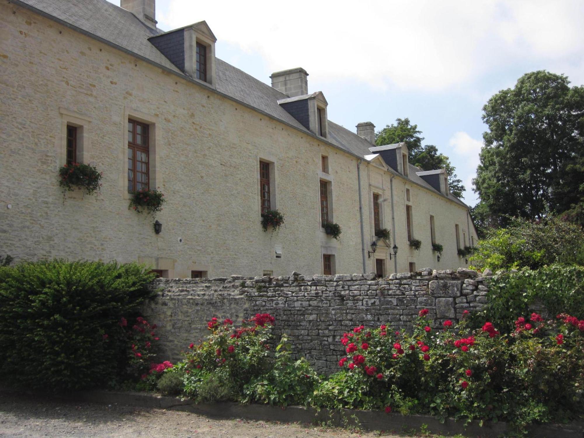 Hotel Le Manoir De Mathan Crepon A La Campagne 5 Mn D'Arromanches Et 10 Mn De Bayeux 외부 사진
