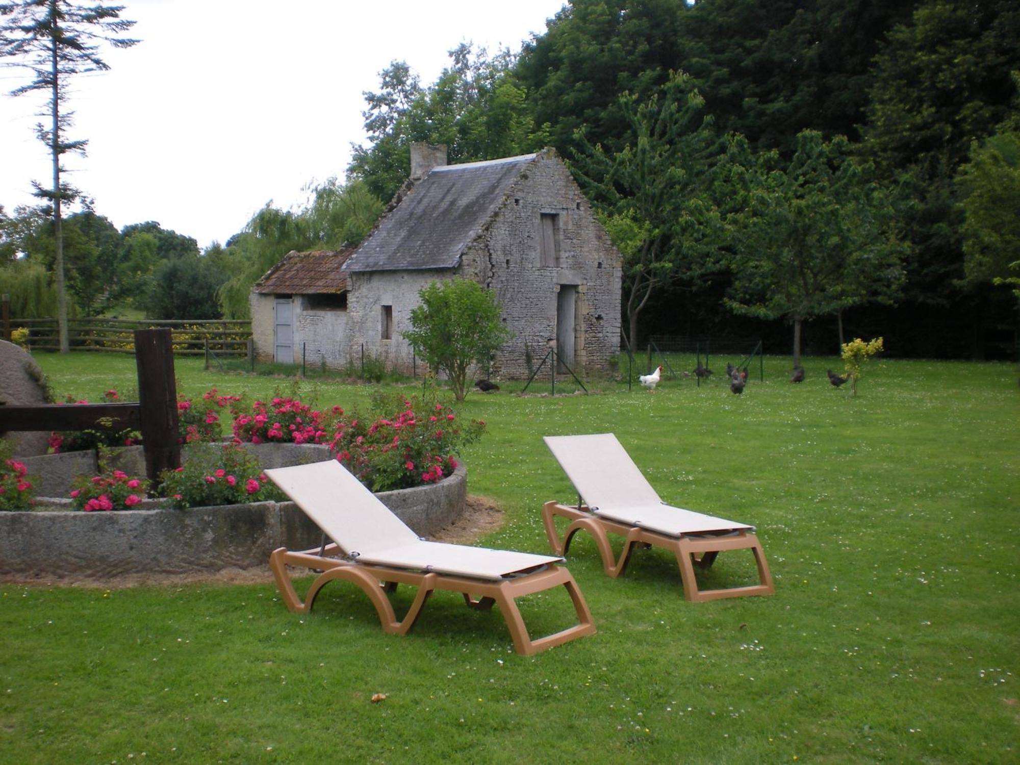 Hotel Le Manoir De Mathan Crepon A La Campagne 5 Mn D'Arromanches Et 10 Mn De Bayeux 외부 사진
