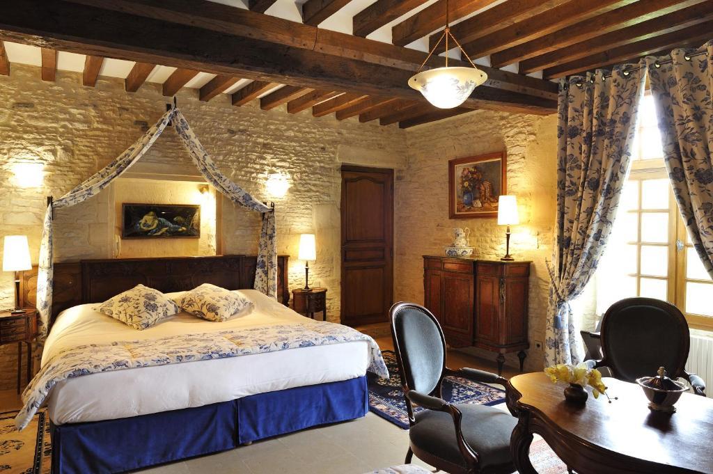 Hotel Le Manoir De Mathan Crepon A La Campagne 5 Mn D'Arromanches Et 10 Mn De Bayeux 객실 사진