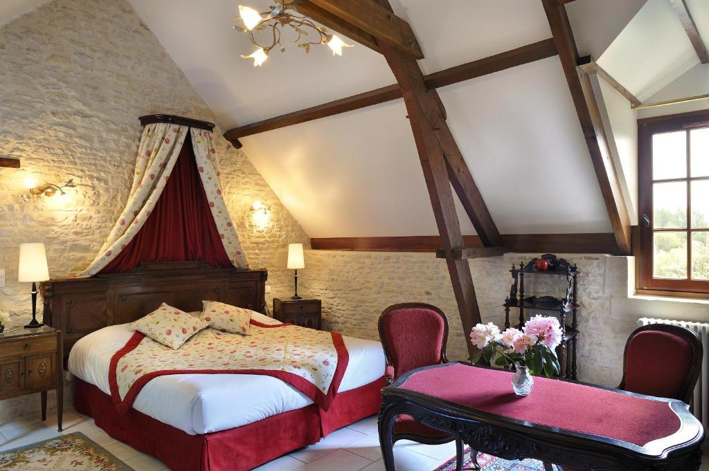 Hotel Le Manoir De Mathan Crepon A La Campagne 5 Mn D'Arromanches Et 10 Mn De Bayeux 객실 사진