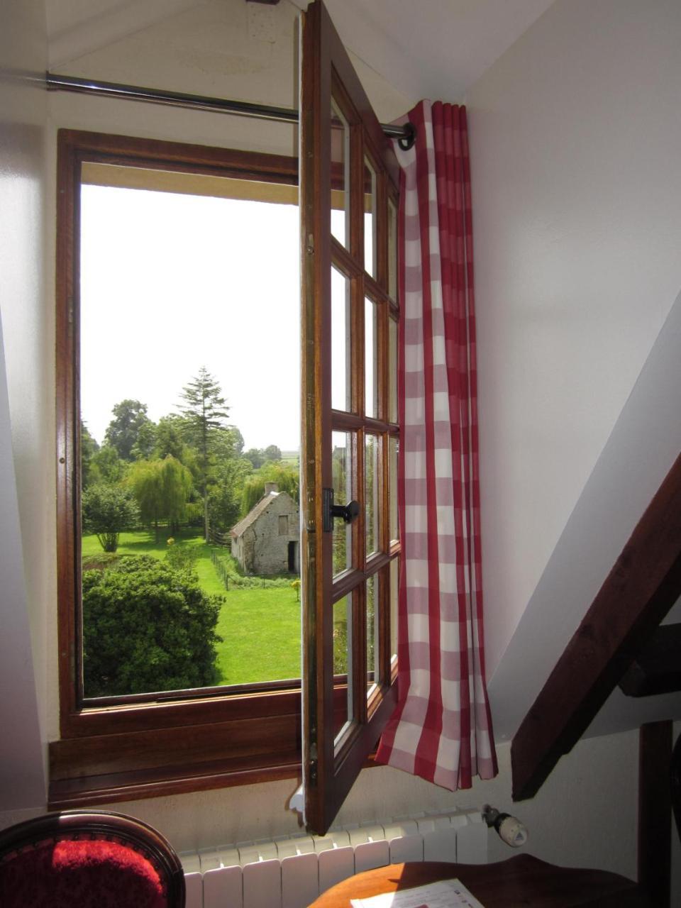 Hotel Le Manoir De Mathan Crepon A La Campagne 5 Mn D'Arromanches Et 10 Mn De Bayeux 외부 사진